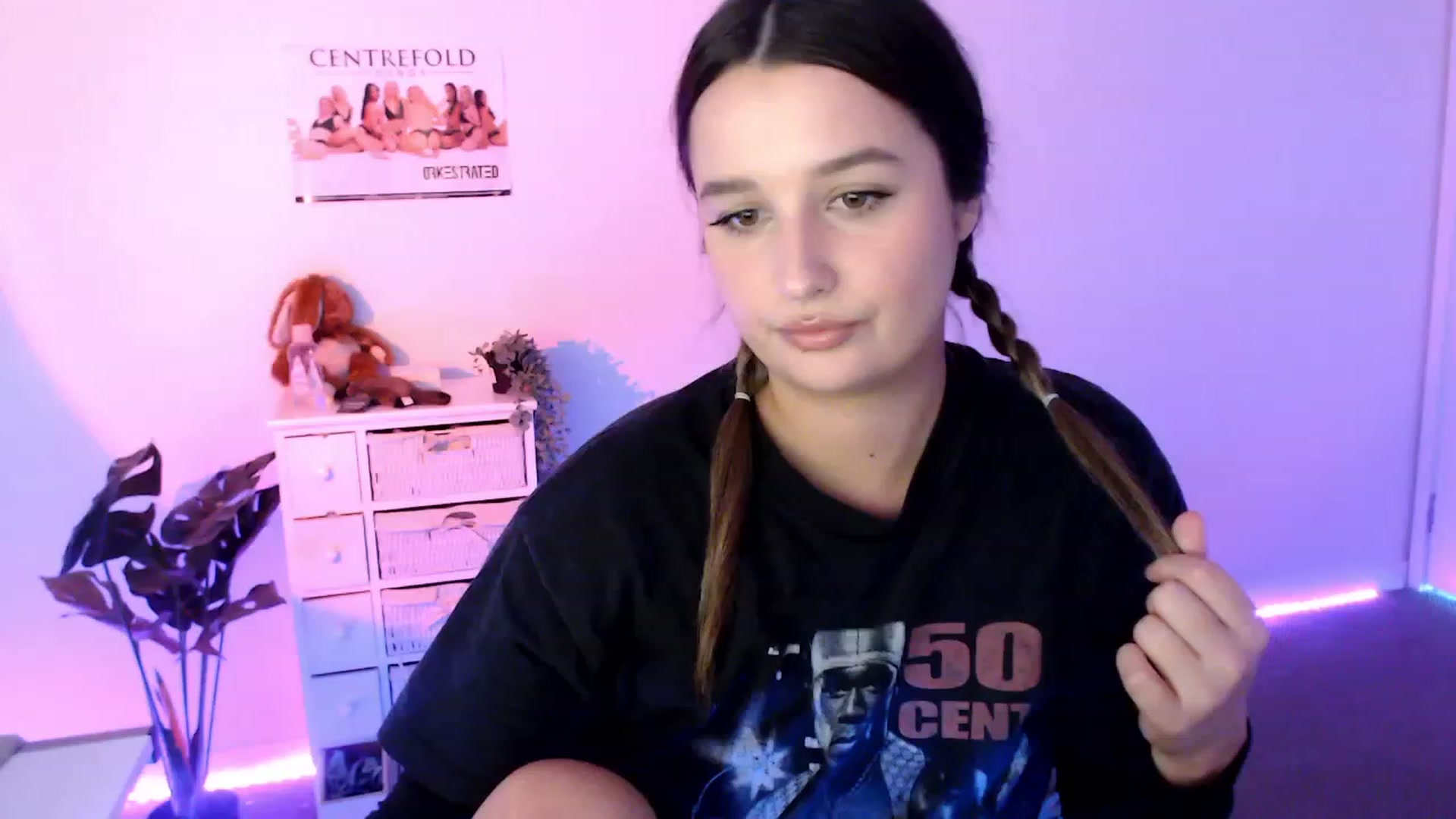 Gallery image thumbnail from StonksRoom's myfreecams stream on, 10/06/2023, 07:16 image 20 of 20