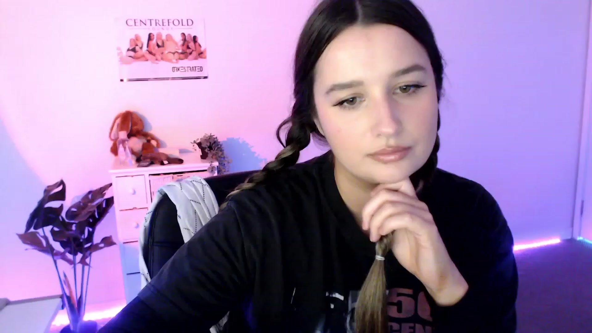 Gallery image thumbnail from StonksRoom's myfreecams stream on, 10/06/2023, 07:16 image 8 of 20