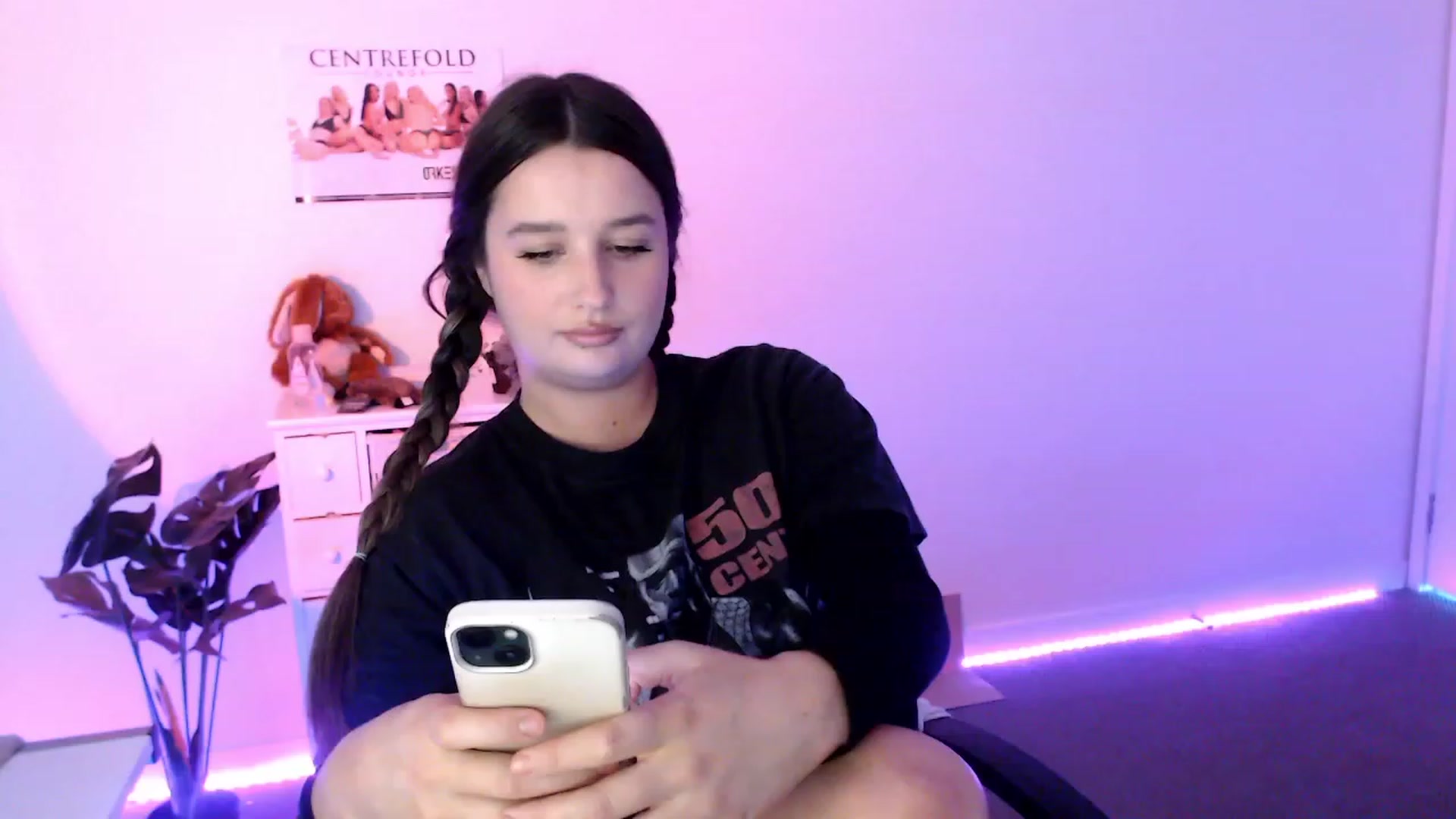Gallery image thumbnail from StonksRoom's myfreecams stream on, 10/06/2023, 07:16 image 6 of 20