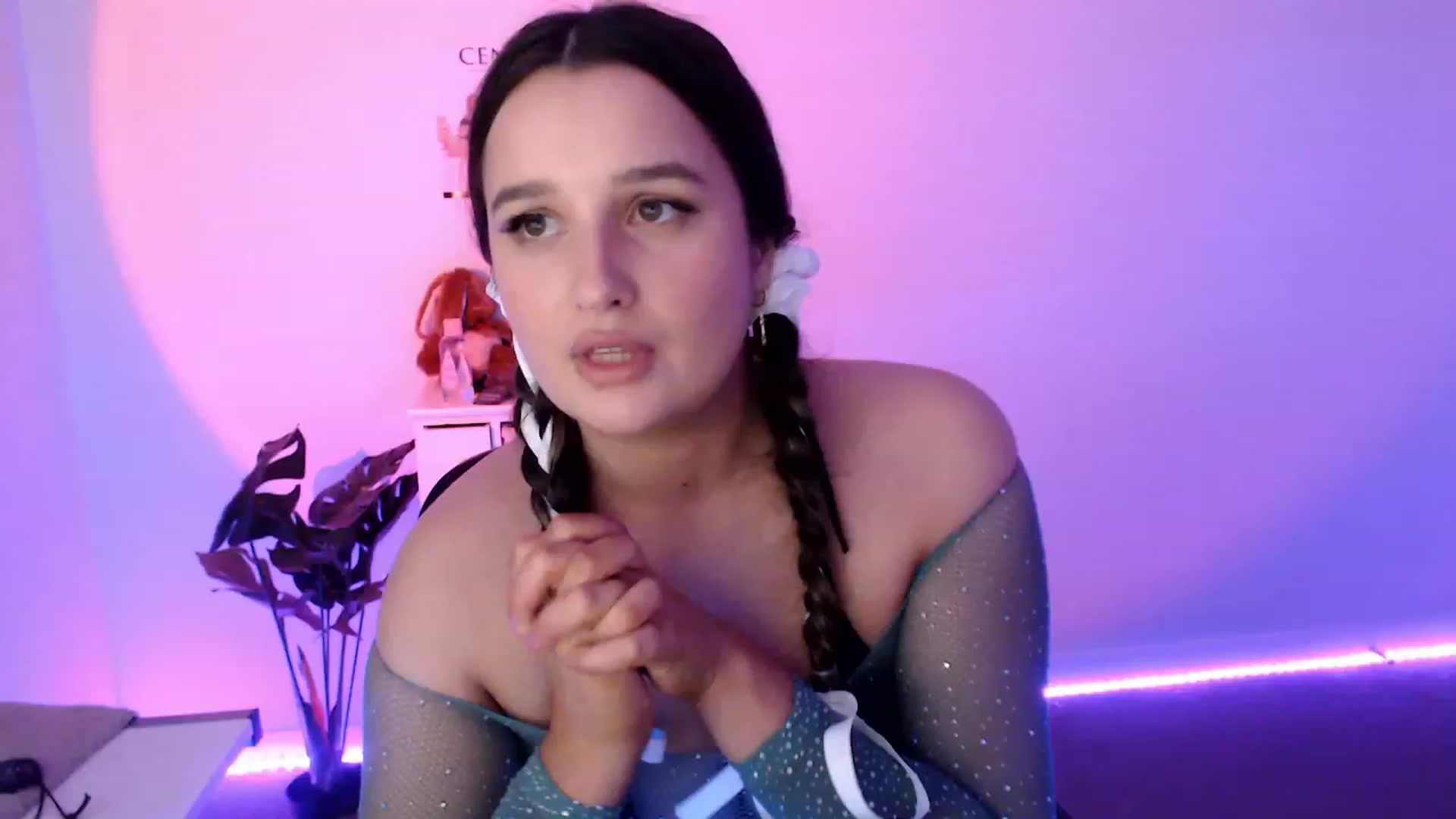 Gallery image thumbnail from StonksRoom's myfreecams stream on, 10/12/2023, 10:51 image 3 of 20