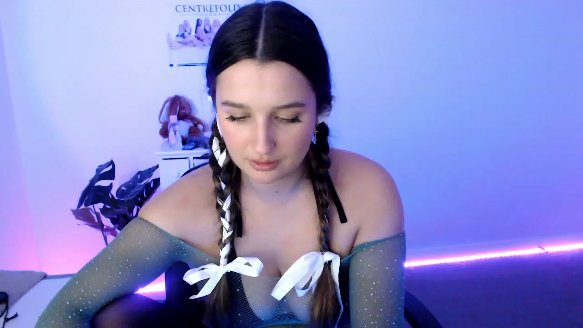 Gallery image thumbnail from StonksRoom's myfreecams stream on, 10/12/2023, 10:51 image 19 of 20