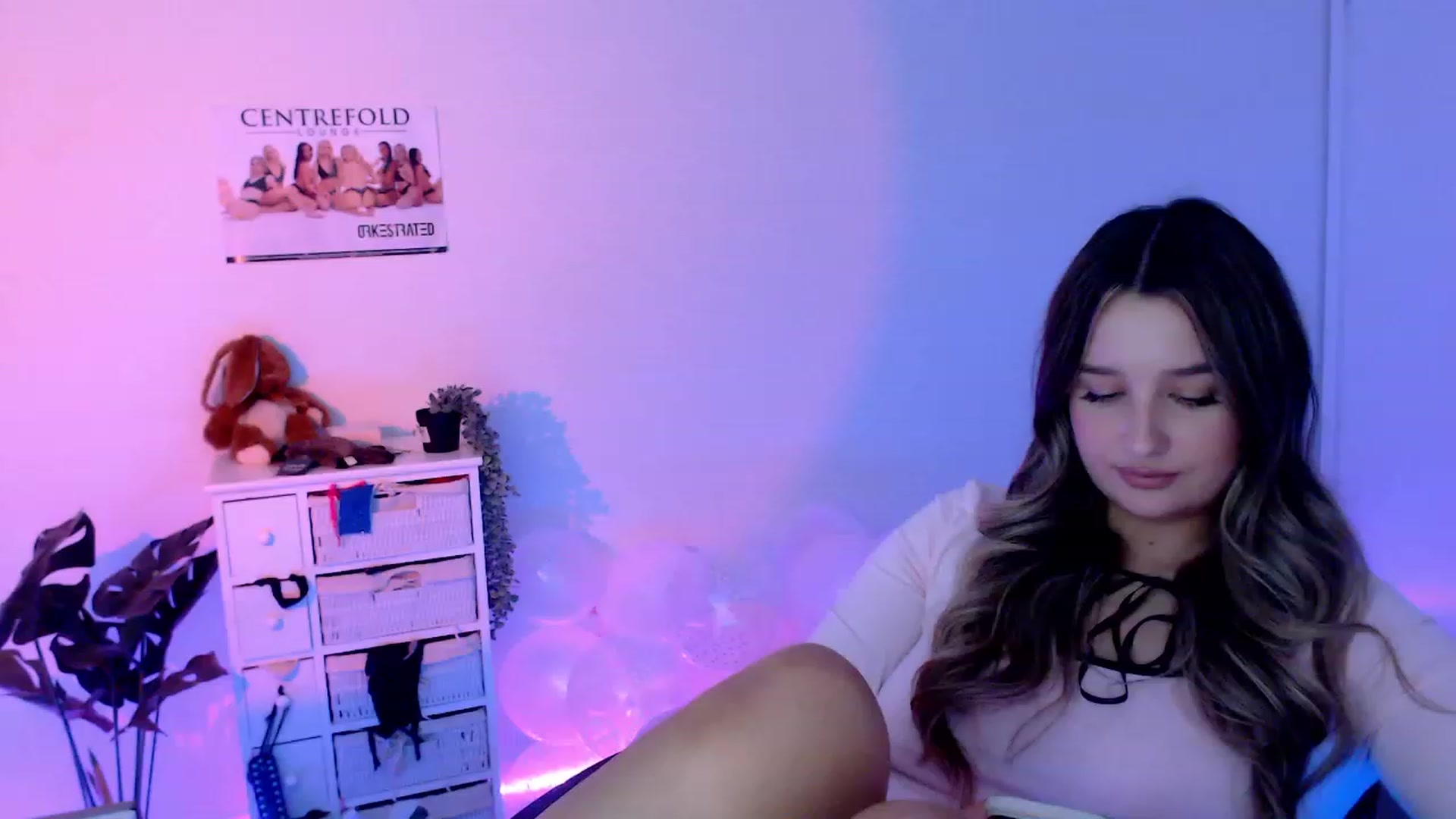 Gallery image thumbnail from StonksRoom's myfreecams stream on, 10/27/2023, 07:43 image 18 of 20