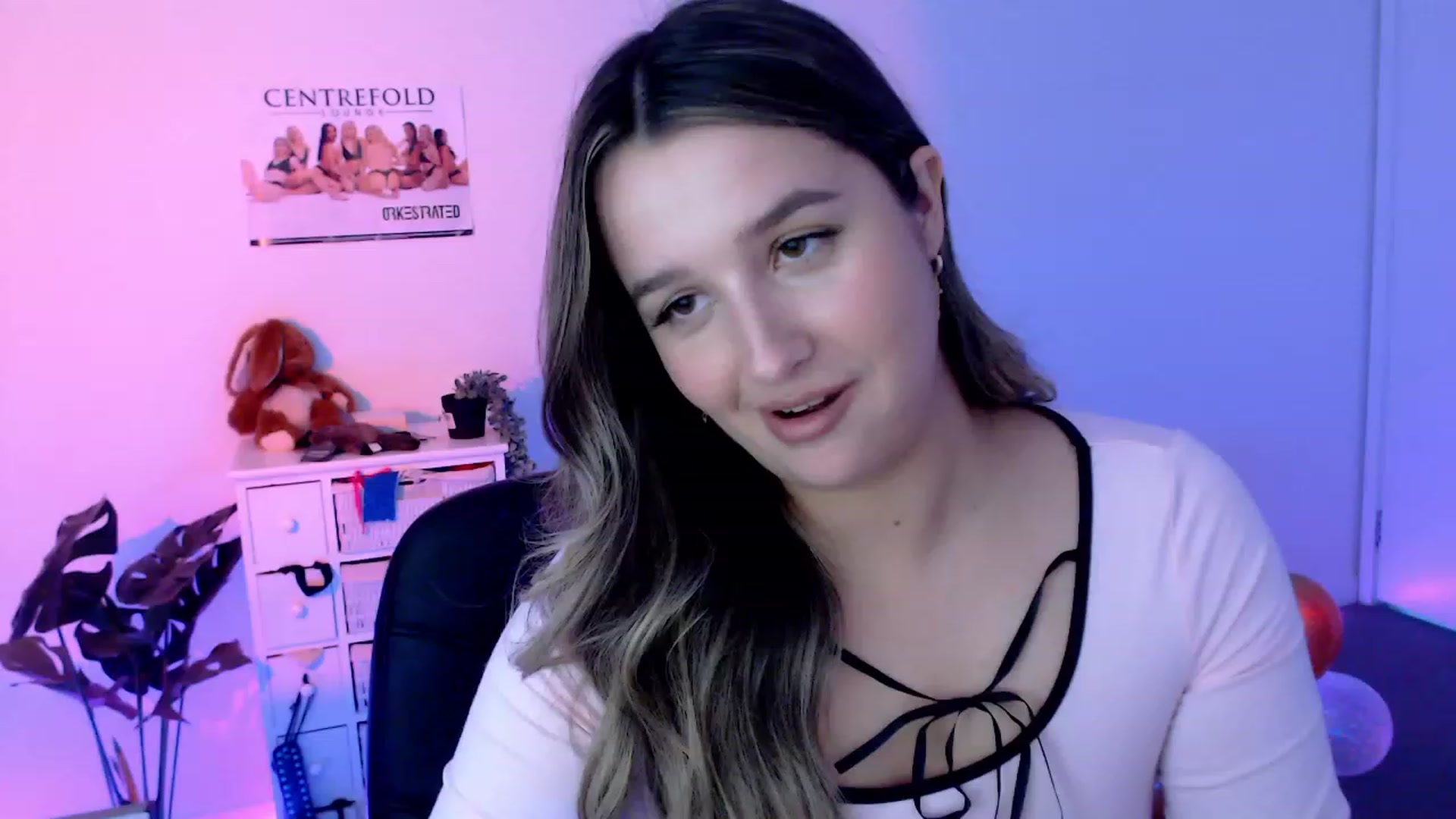 Gallery image thumbnail from StonksRoom's myfreecams stream on, 10/27/2023, 07:43 image 7 of 20