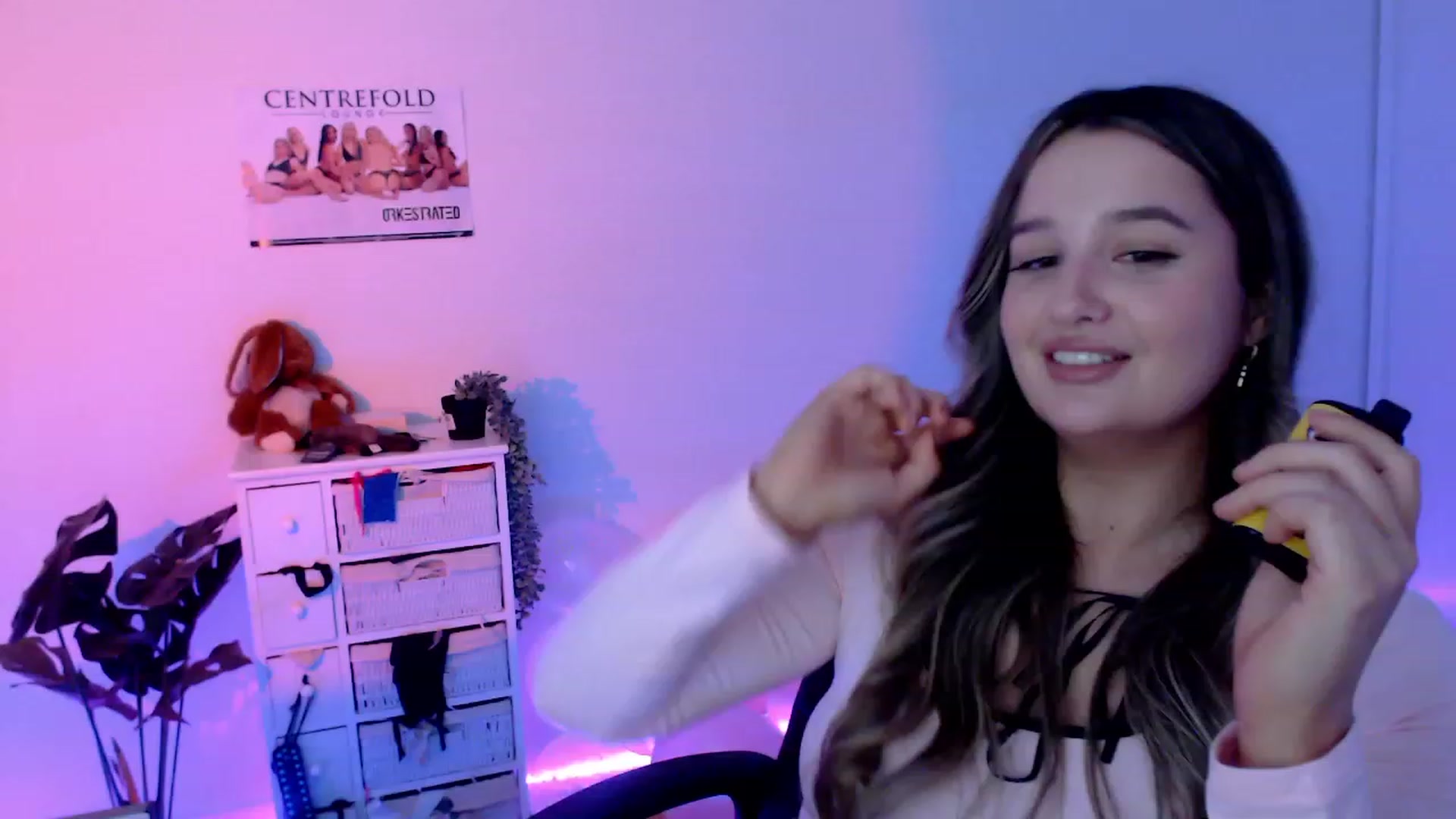 Gallery image thumbnail from StonksRoom's myfreecams stream on, 10/27/2023, 07:43 image 16 of 20