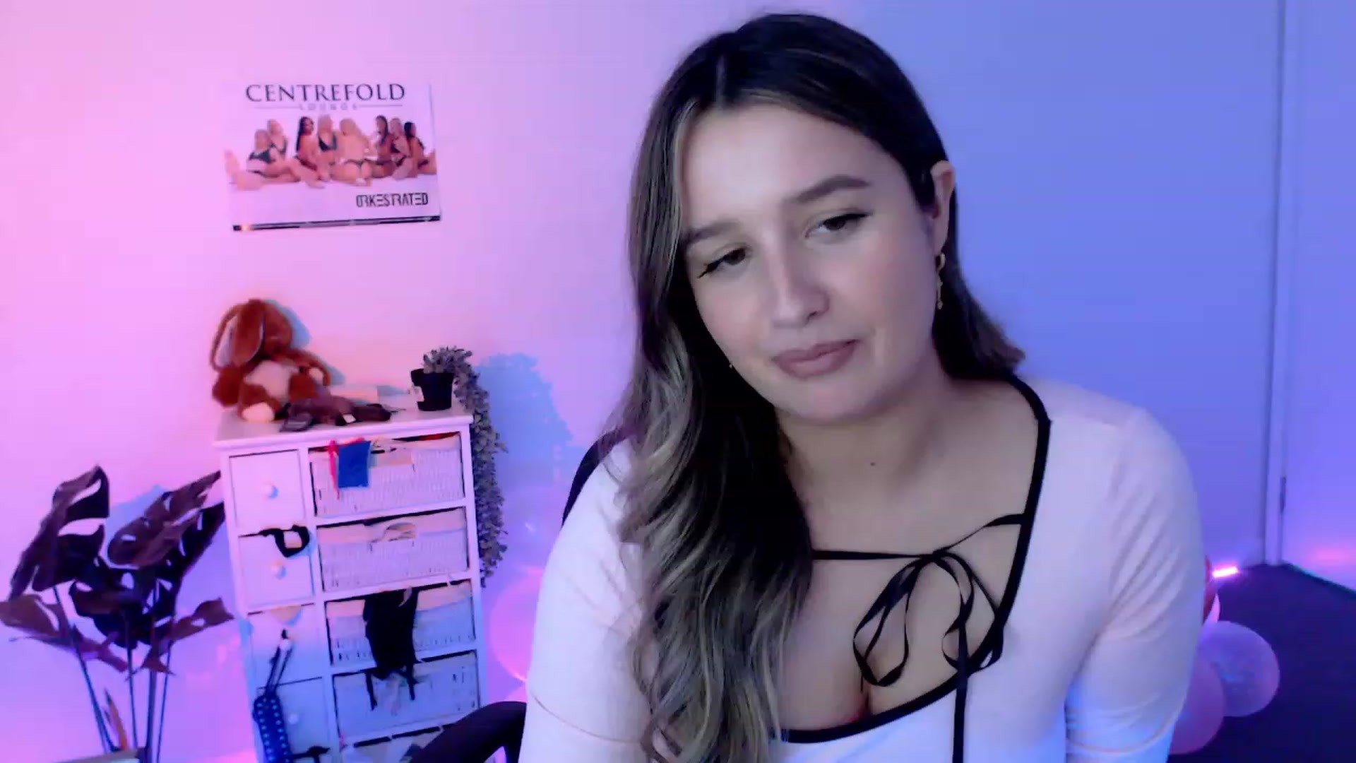 Gallery image thumbnail from StonksRoom's myfreecams stream on, 10/27/2023, 07:43 image 9 of 20