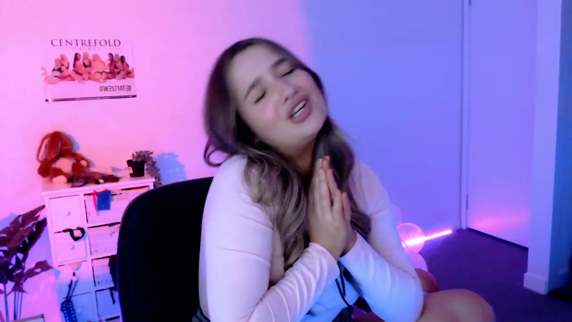 Gallery image thumbnail from StonksRoom's myfreecams stream on, 10/27/2023, 08:50 image 10 of 20