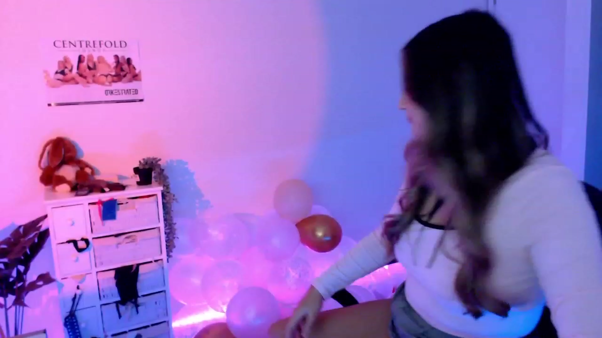 Gallery image thumbnail from StonksRoom's myfreecams stream on, 10/27/2023, 08:50 image 12 of 20