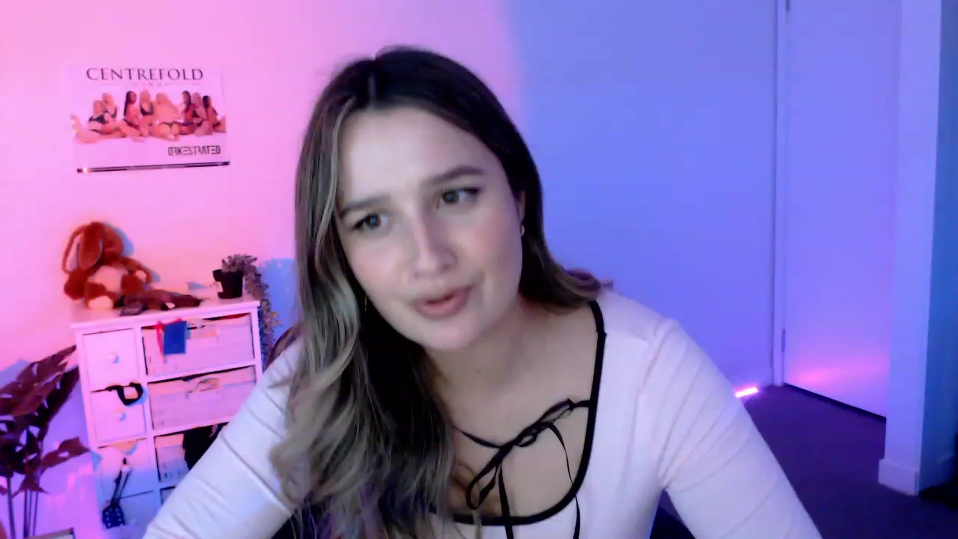 Gallery image thumbnail from StonksRoom's myfreecams stream on, 10/27/2023, 09:39 image 14 of 20