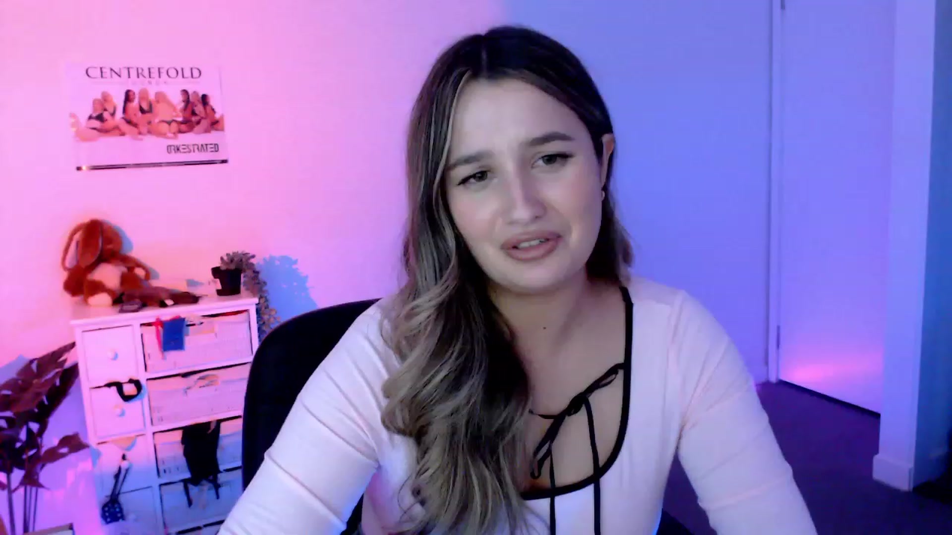 Gallery image thumbnail from StonksRoom's myfreecams stream on, 10/27/2023, 09:39 image 6 of 20