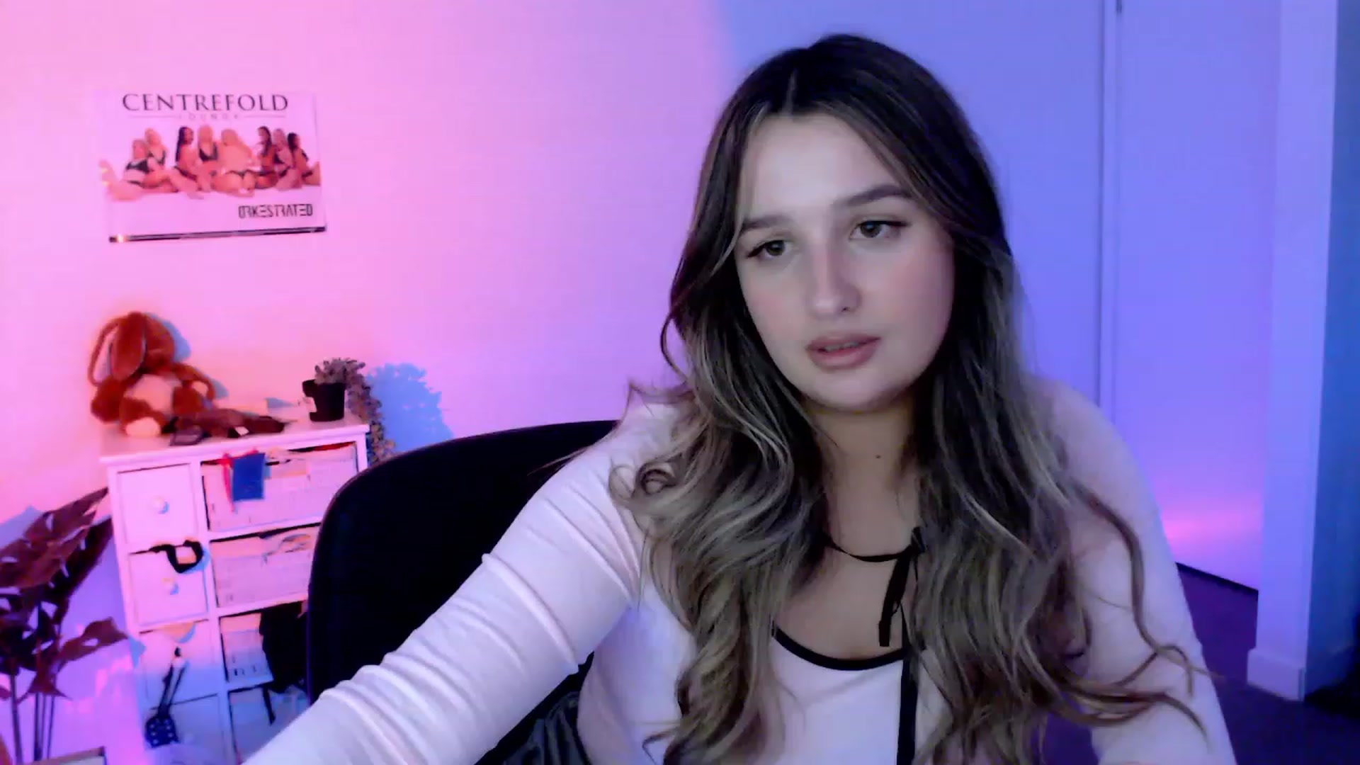 Gallery image thumbnail from StonksRoom's myfreecams stream on, 10/27/2023, 09:39 image 8 of 20