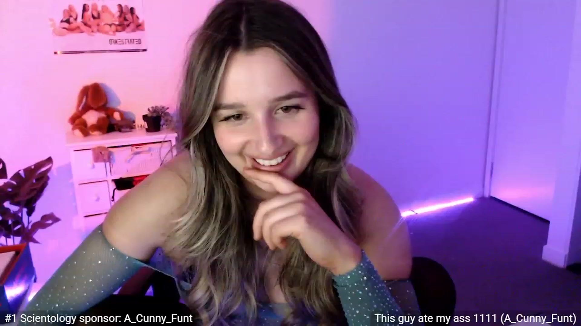 Gallery image thumbnail from StonksRoom's myfreecams stream on, 11/01/2023, 11:19 image 19 of 20