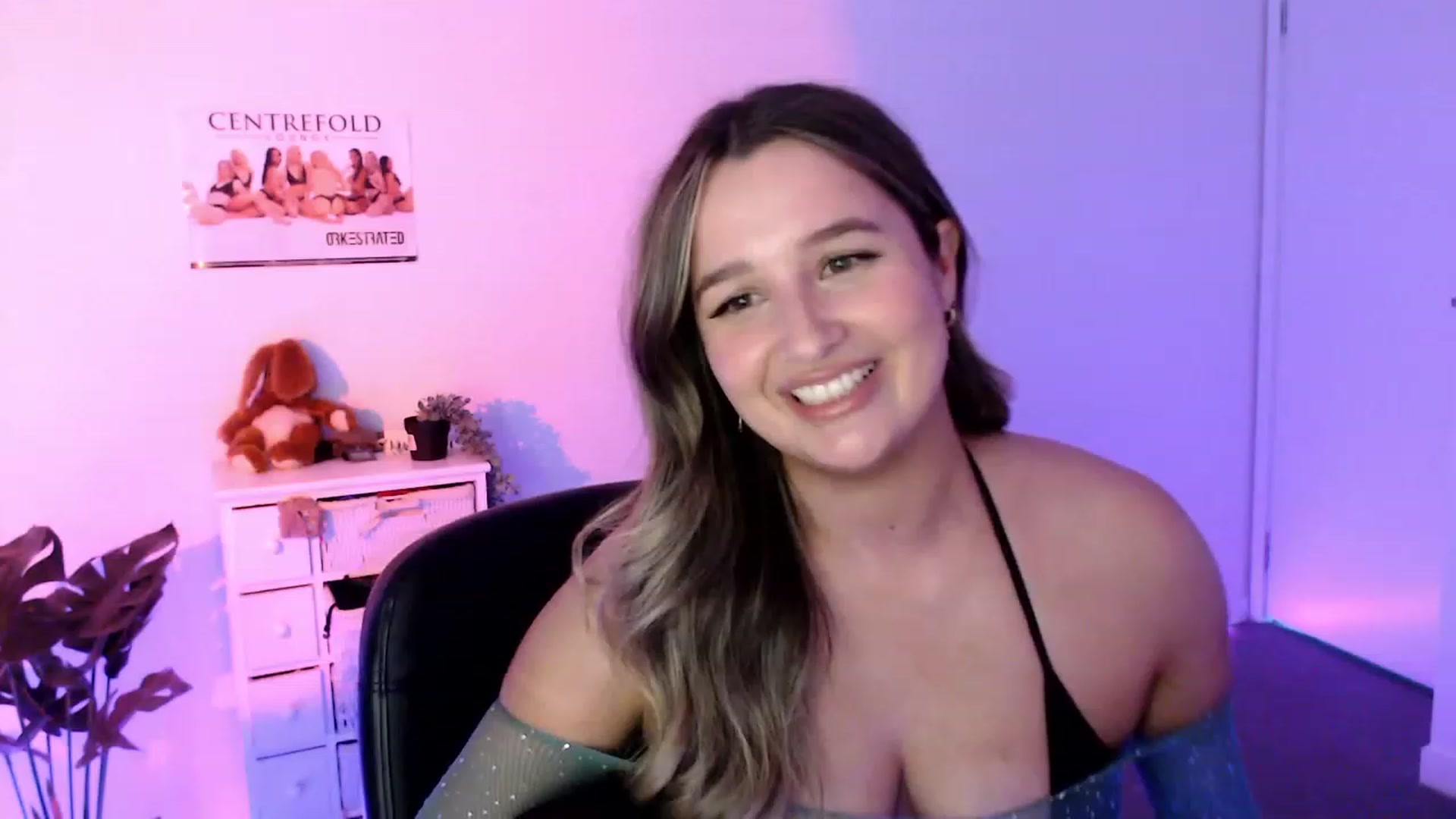 Gallery image thumbnail from StonksRoom's myfreecams stream on, 11/01/2023, 11:19 image 6 of 20