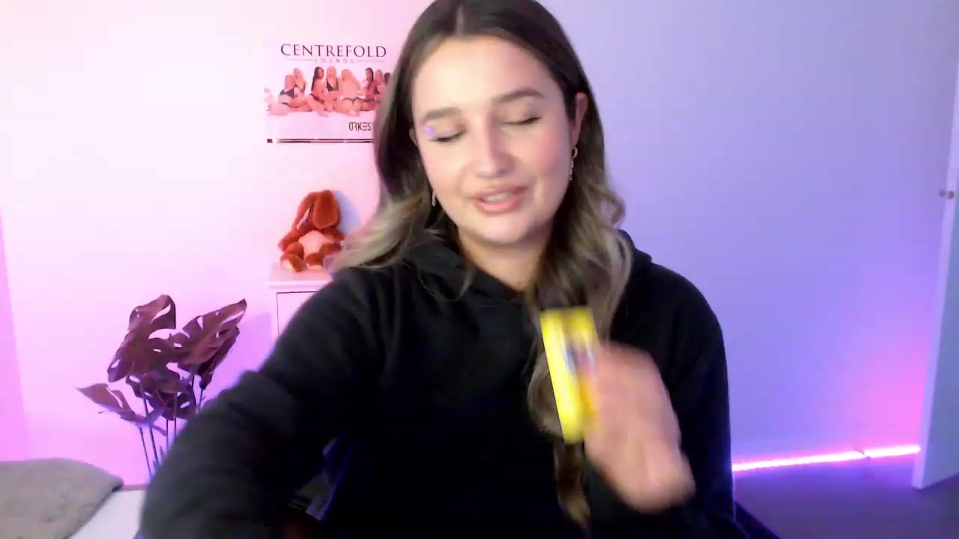 Gallery image thumbnail from StonksRoom's myfreecams stream on, 11/03/2023, 08:04 image 4 of 20