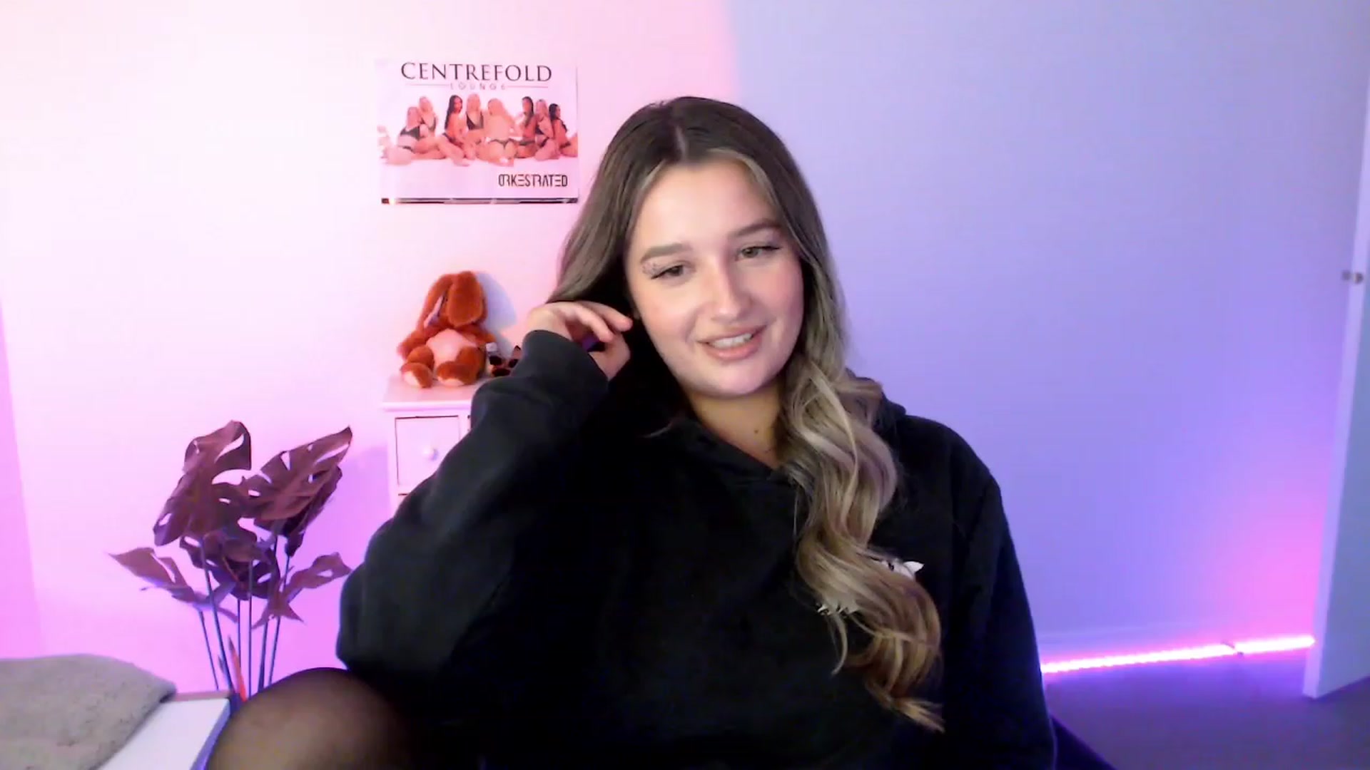 Gallery image thumbnail from StonksRoom's myfreecams stream on, 11/03/2023, 08:04 image 3 of 20