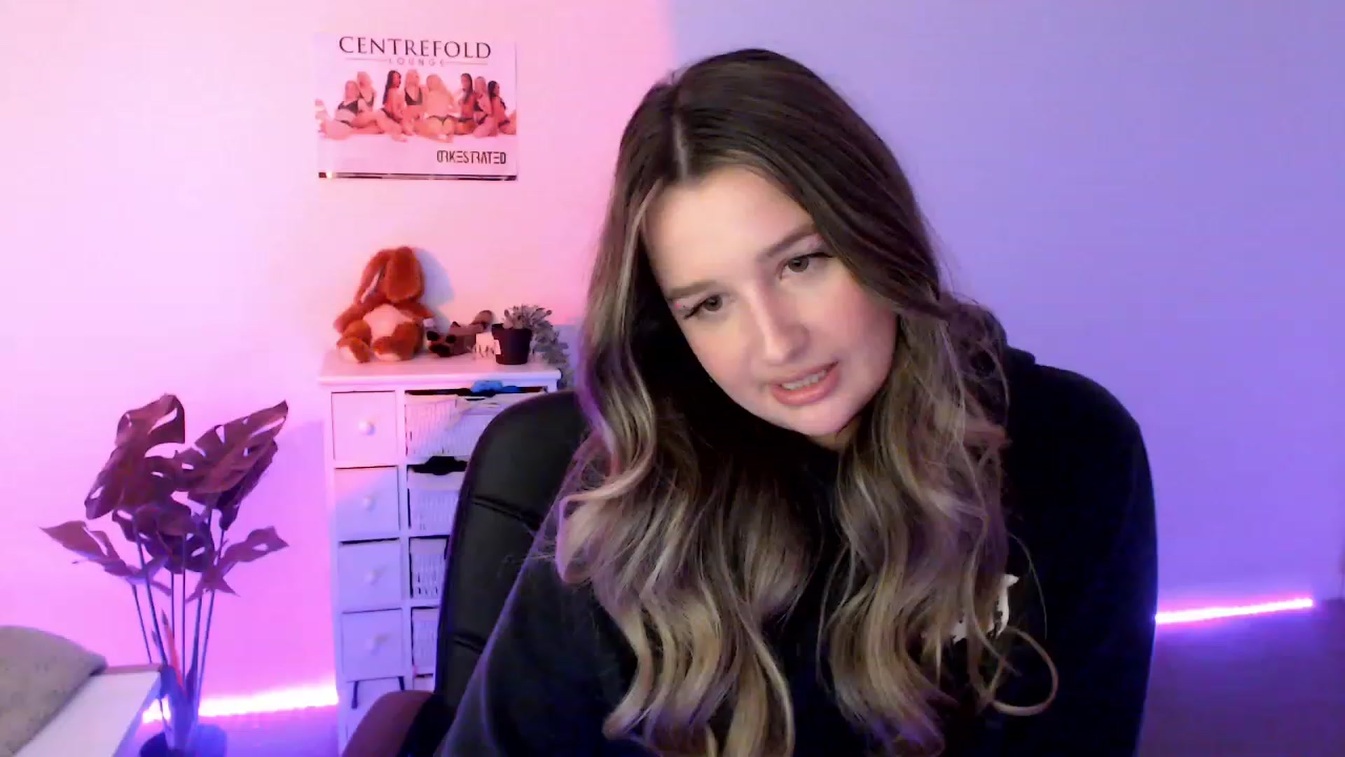 Gallery image thumbnail from StonksRoom's myfreecams stream on, 11/03/2023, 09:47 image 9 of 20