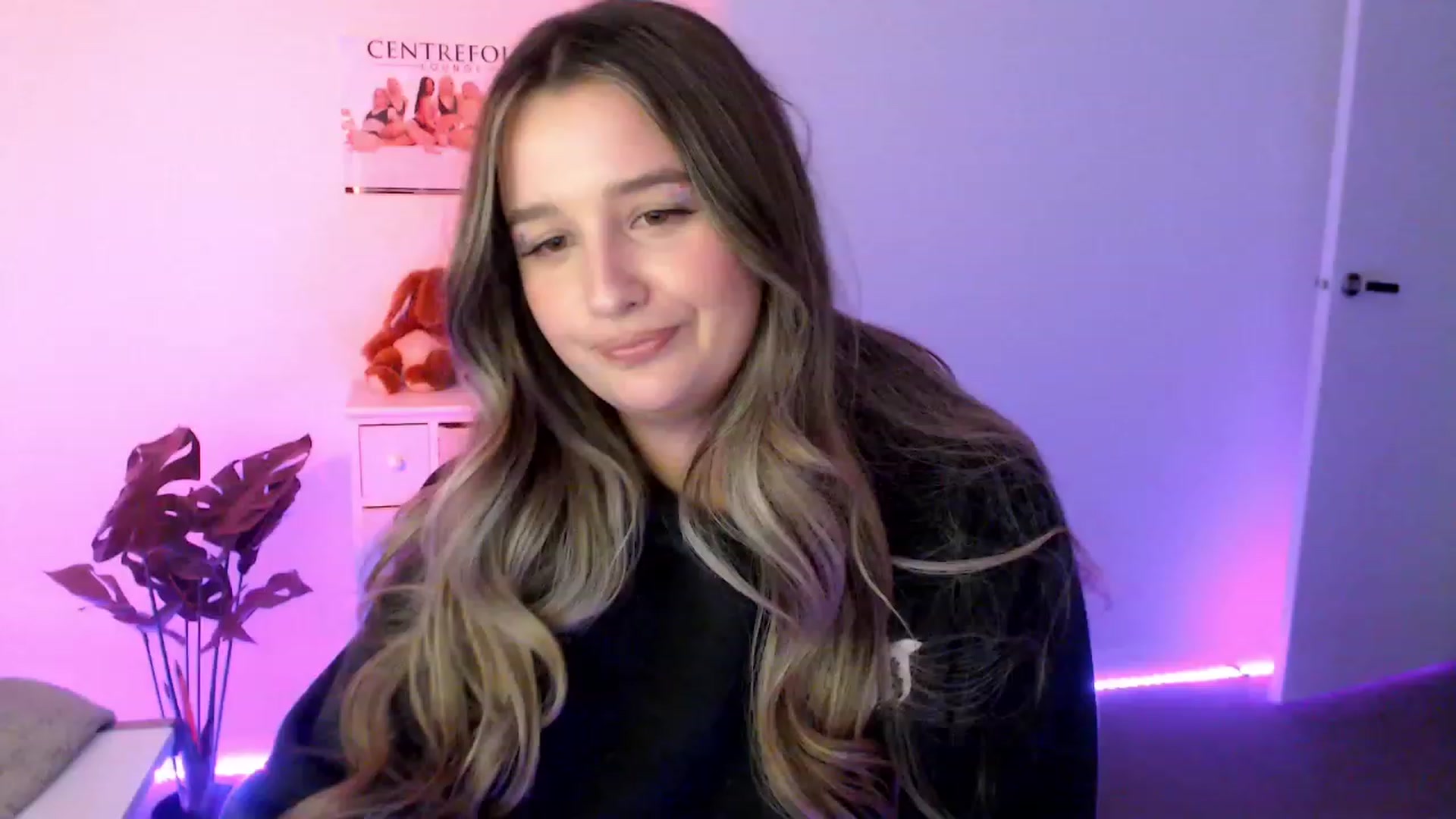 Gallery image thumbnail from StonksRoom's myfreecams stream on, 11/03/2023, 09:47 image 10 of 20