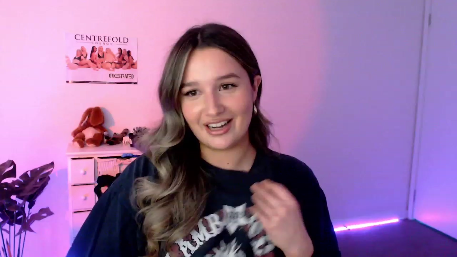 Gallery image thumbnail from StonksRoom's myfreecams stream on, 11/04/2023, 08:32 image 1 of 20