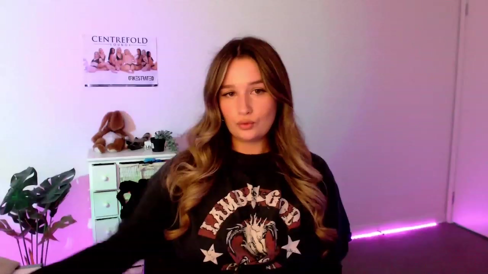 Gallery image thumbnail from StonksRoom's myfreecams stream on, 11/04/2023, 08:32 image 5 of 20