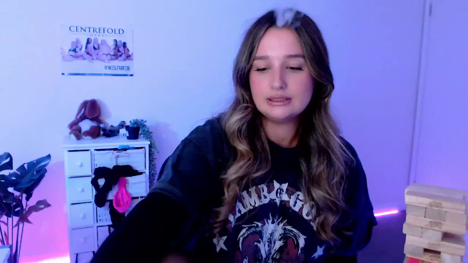 Gallery image thumbnail from StonksRoom's myfreecams stream on, 11/04/2023, 09:44 image 4 of 20