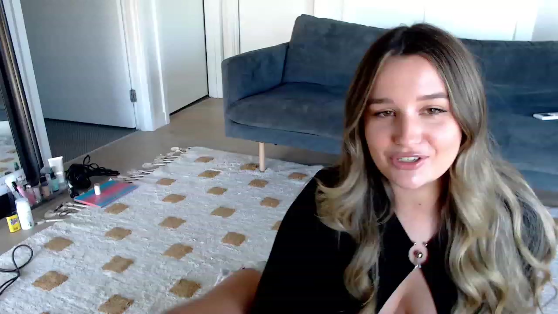 Gallery image thumbnail from StonksRoom's myfreecams stream on, 11/10/2023, 08:43 image 4 of 20