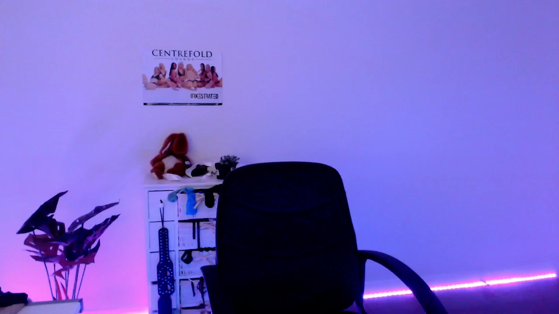 Gallery image thumbnail from StonksRoom's myfreecams stream on, 11/10/2023, 10:11 image 6 of 20