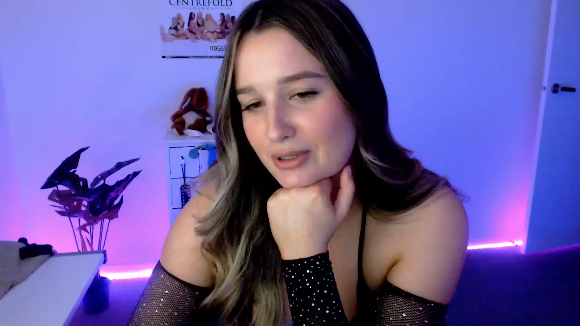 Gallery image thumbnail from StonksRoom's myfreecams stream on, 11/10/2023, 10:11 image 12 of 20
