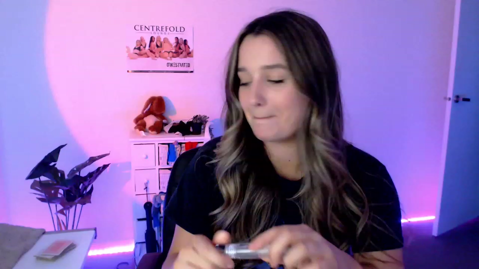 Gallery image thumbnail from StonksRoom's myfreecams stream on, 11/11/2023, 08:38 image 12 of 20