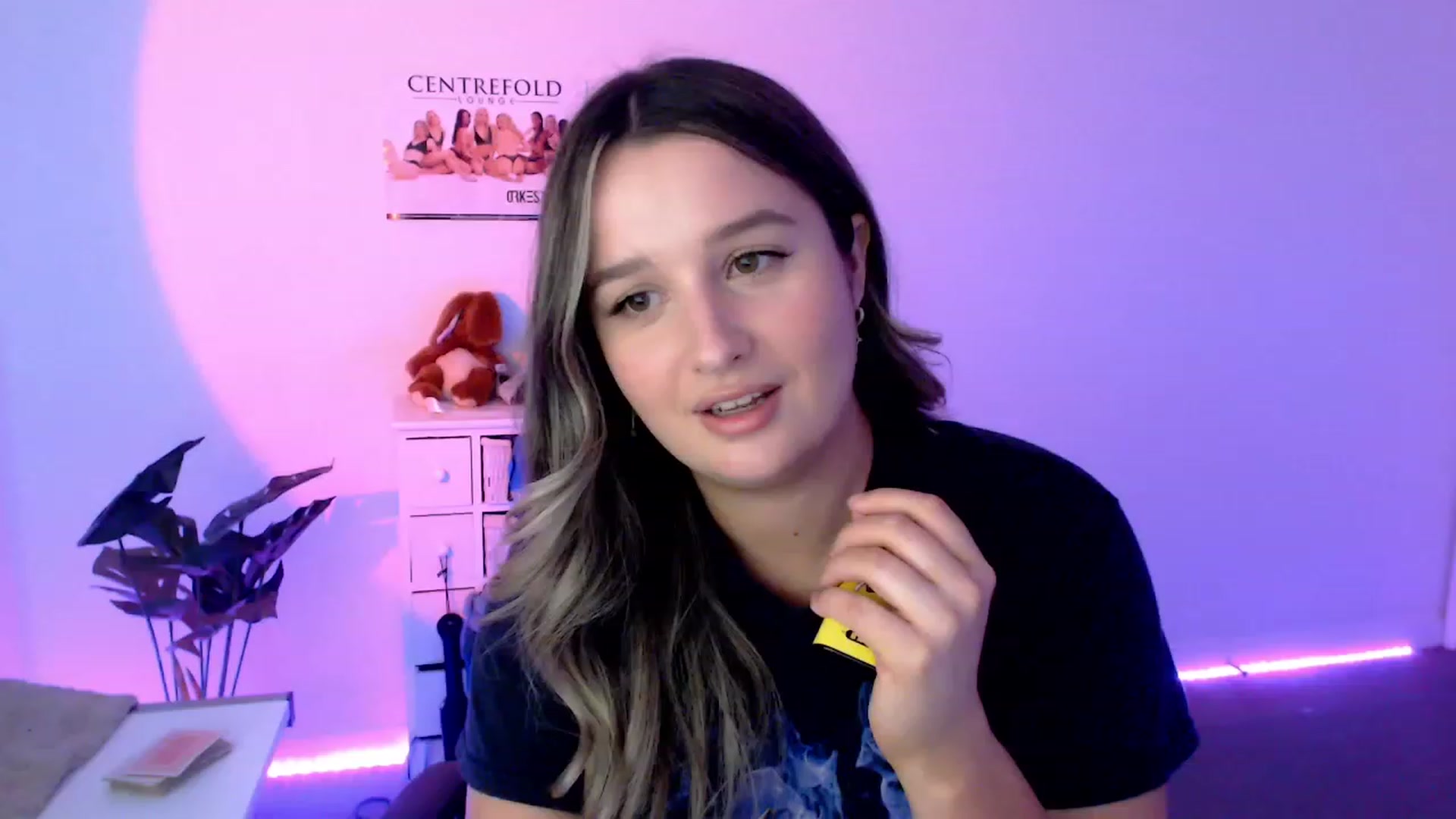 Gallery image thumbnail from StonksRoom's myfreecams stream on, 11/11/2023, 08:38 image 6 of 20