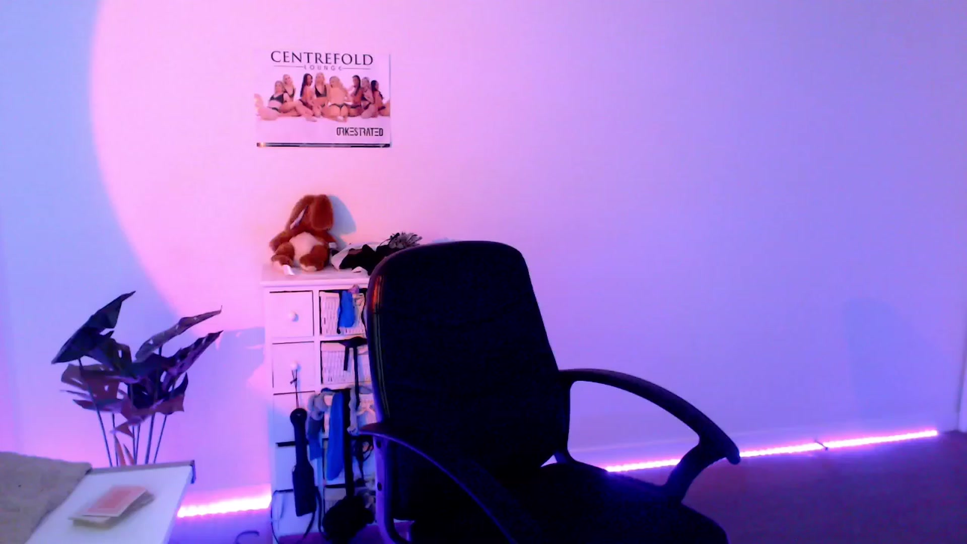 Gallery image thumbnail from StonksRoom's myfreecams stream on, 11/11/2023, 08:38 image 9 of 20