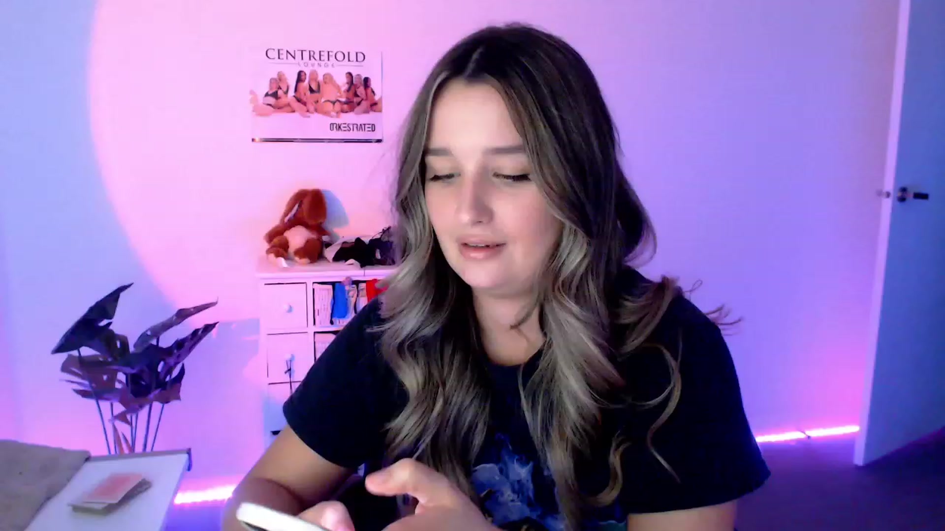 Gallery image thumbnail from StonksRoom's myfreecams stream on, 11/11/2023, 08:38 image 14 of 20