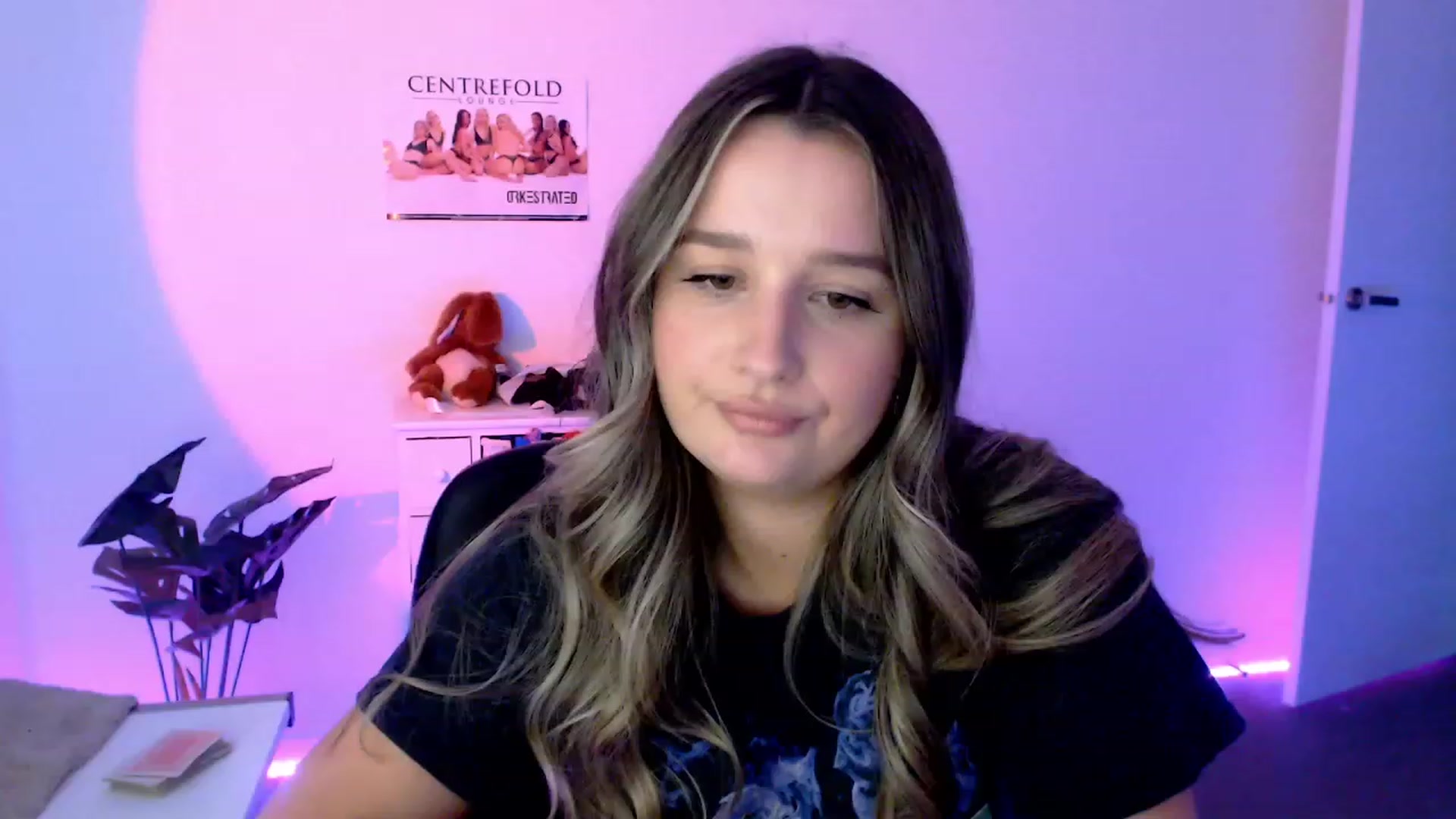 Gallery image thumbnail from StonksRoom's myfreecams stream on, 11/11/2023, 08:38 image 1 of 20