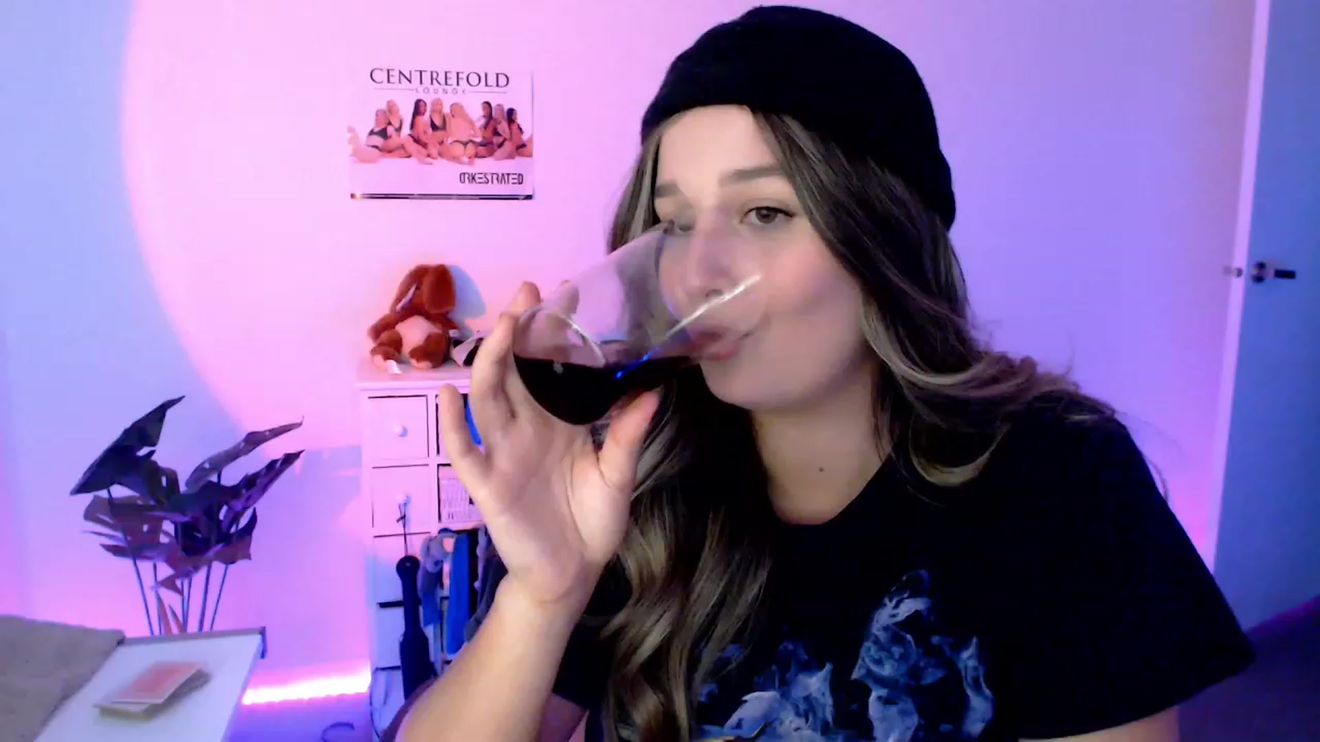 Gallery image thumbnail from StonksRoom's myfreecams stream on, 11/11/2023, 08:38 image 11 of 20