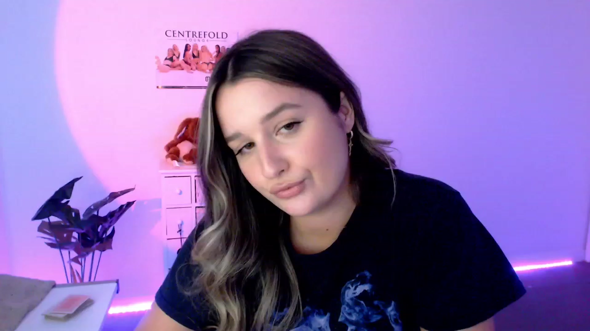 Gallery image thumbnail from StonksRoom's myfreecams stream on, 11/11/2023, 08:38 image 7 of 20