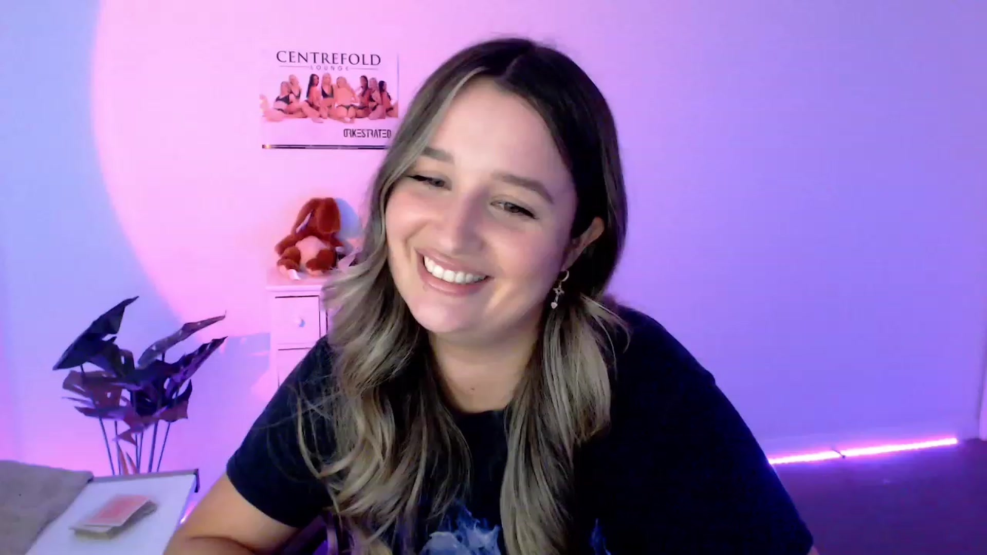 Gallery image thumbnail from StonksRoom's myfreecams stream on, 11/11/2023, 08:38 image 5 of 20