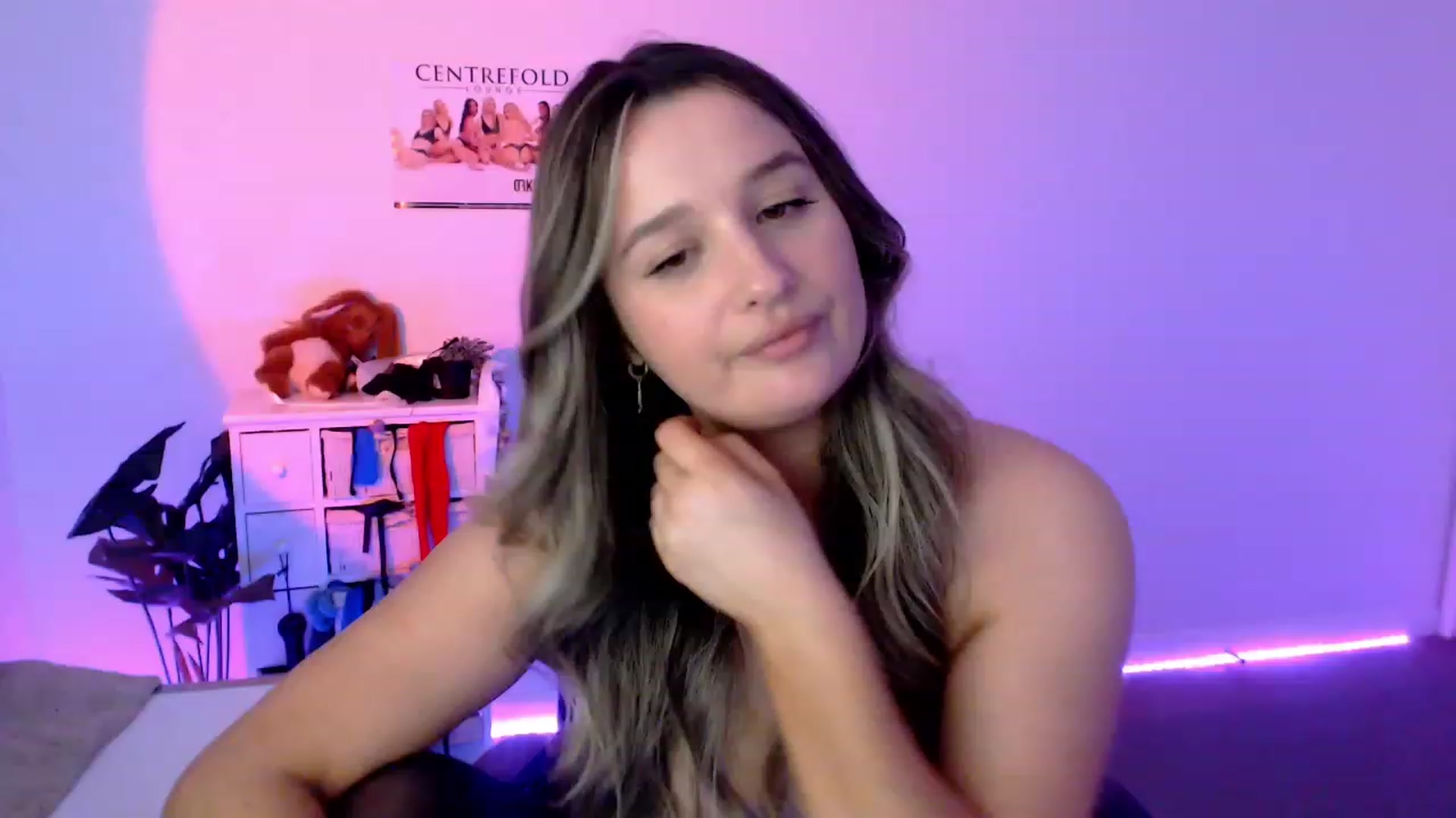 Gallery image thumbnail from StonksRoom's myfreecams stream on, 11/11/2023, 12:04 image 11 of 20