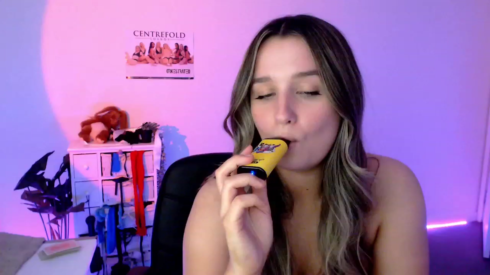 Gallery image thumbnail from StonksRoom's myfreecams stream on, 11/11/2023, 12:04 image 16 of 20