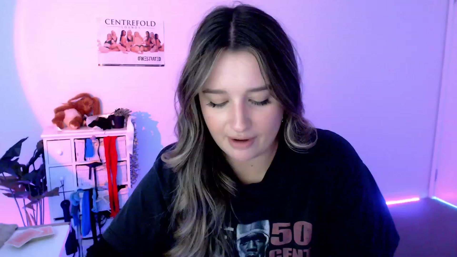 Gallery image thumbnail from StonksRoom's myfreecams stream on, 11/12/2023, 06:49 image 6 of 20