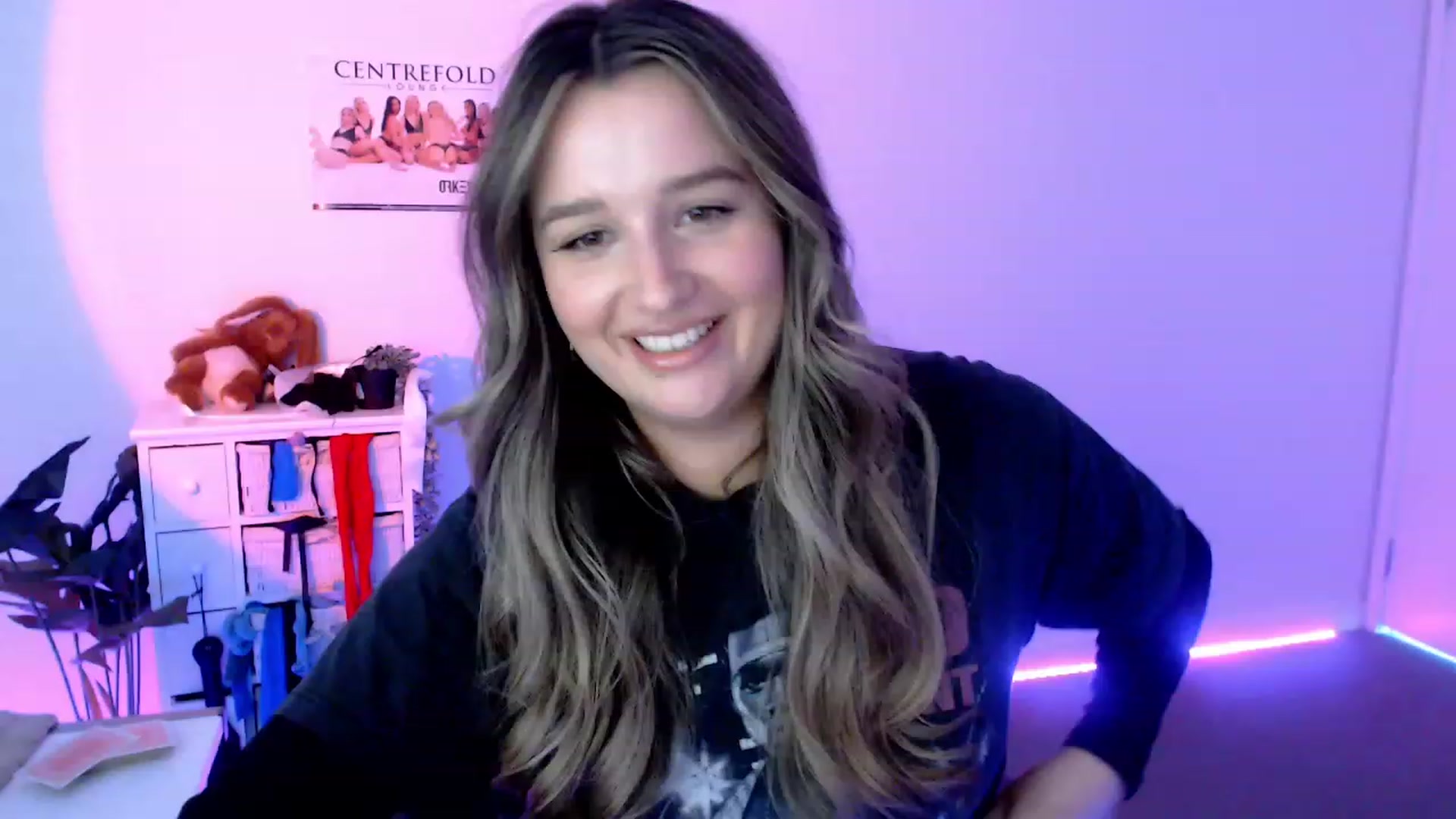Gallery image thumbnail from StonksRoom's myfreecams stream on, 11/12/2023, 06:49 image 1 of 20