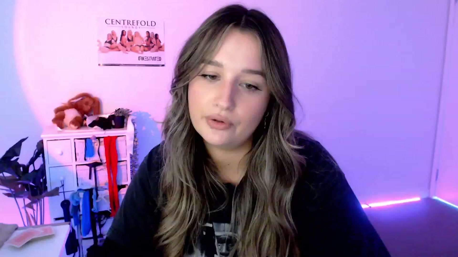 Gallery image thumbnail from StonksRoom's myfreecams stream on, 11/12/2023, 06:49 image 10 of 20