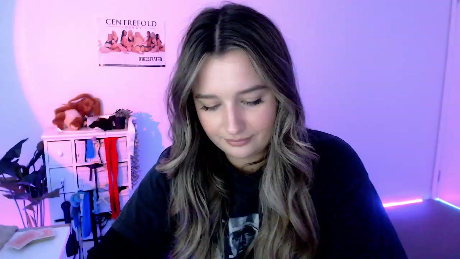 Gallery image thumbnail from StonksRoom's myfreecams stream on, 11/12/2023, 06:49 image 2 of 20
