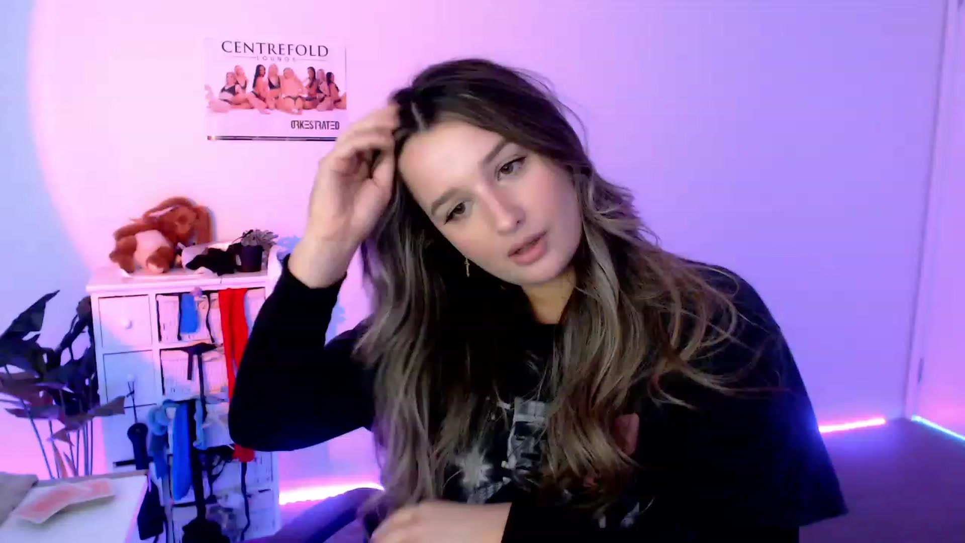 Gallery image thumbnail from StonksRoom's myfreecams stream on, 11/12/2023, 06:49 image 12 of 20