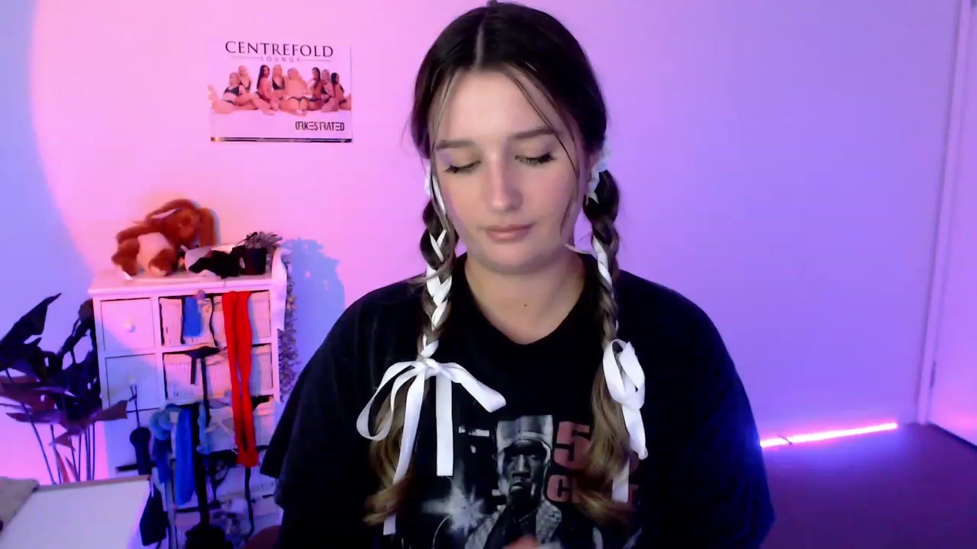 Gallery image thumbnail from StonksRoom's myfreecams stream on, 11/12/2023, 09:58 image 14 of 20