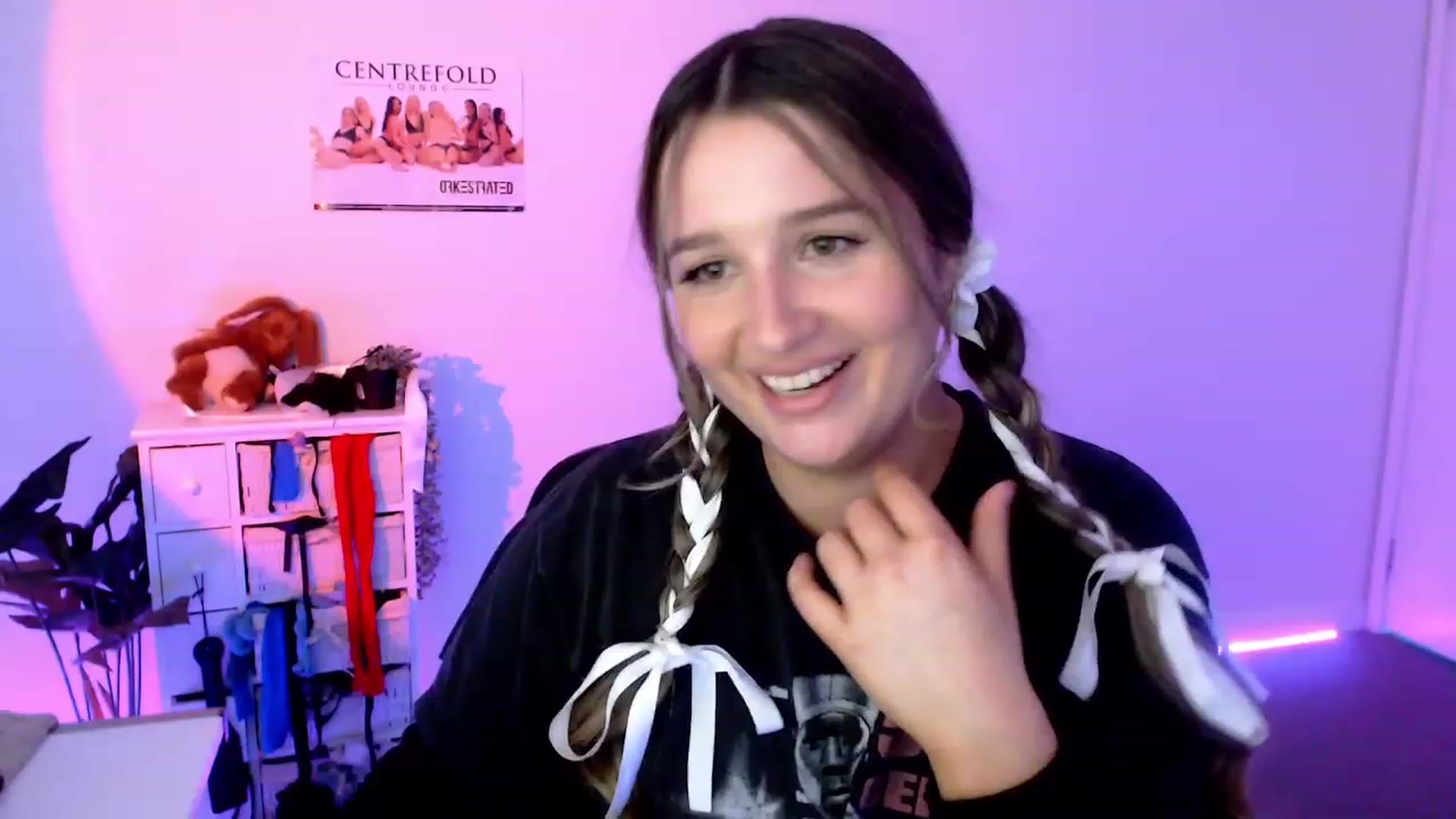 Gallery image thumbnail from StonksRoom's myfreecams stream on, 11/12/2023, 09:58 image 11 of 20