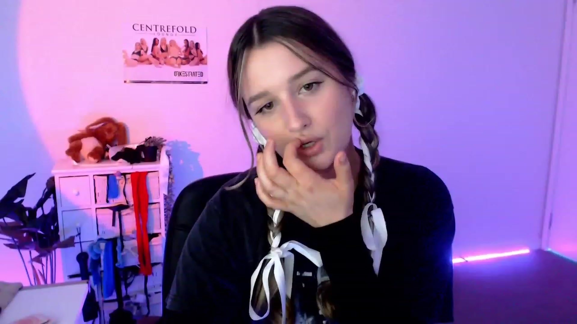 Gallery image thumbnail from StonksRoom's myfreecams stream on, 11/12/2023, 09:58 image 7 of 20