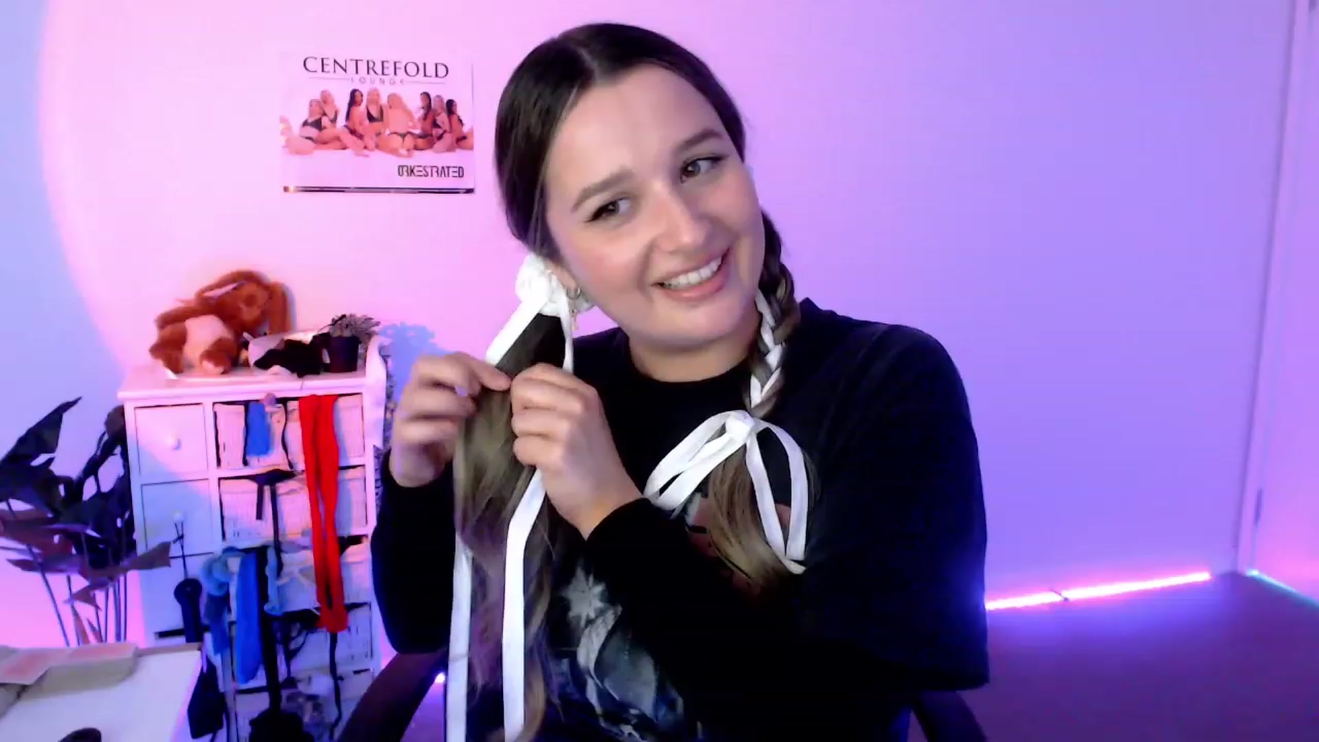 Gallery image thumbnail from StonksRoom's myfreecams stream on, 11/12/2023, 09:58 image 3 of 20