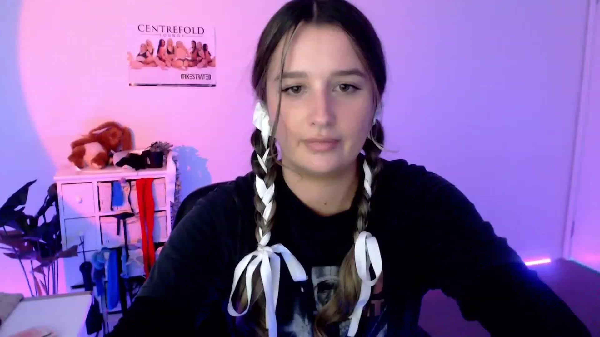 Gallery image thumbnail from StonksRoom's myfreecams stream on, 11/12/2023, 09:58 image 8 of 20