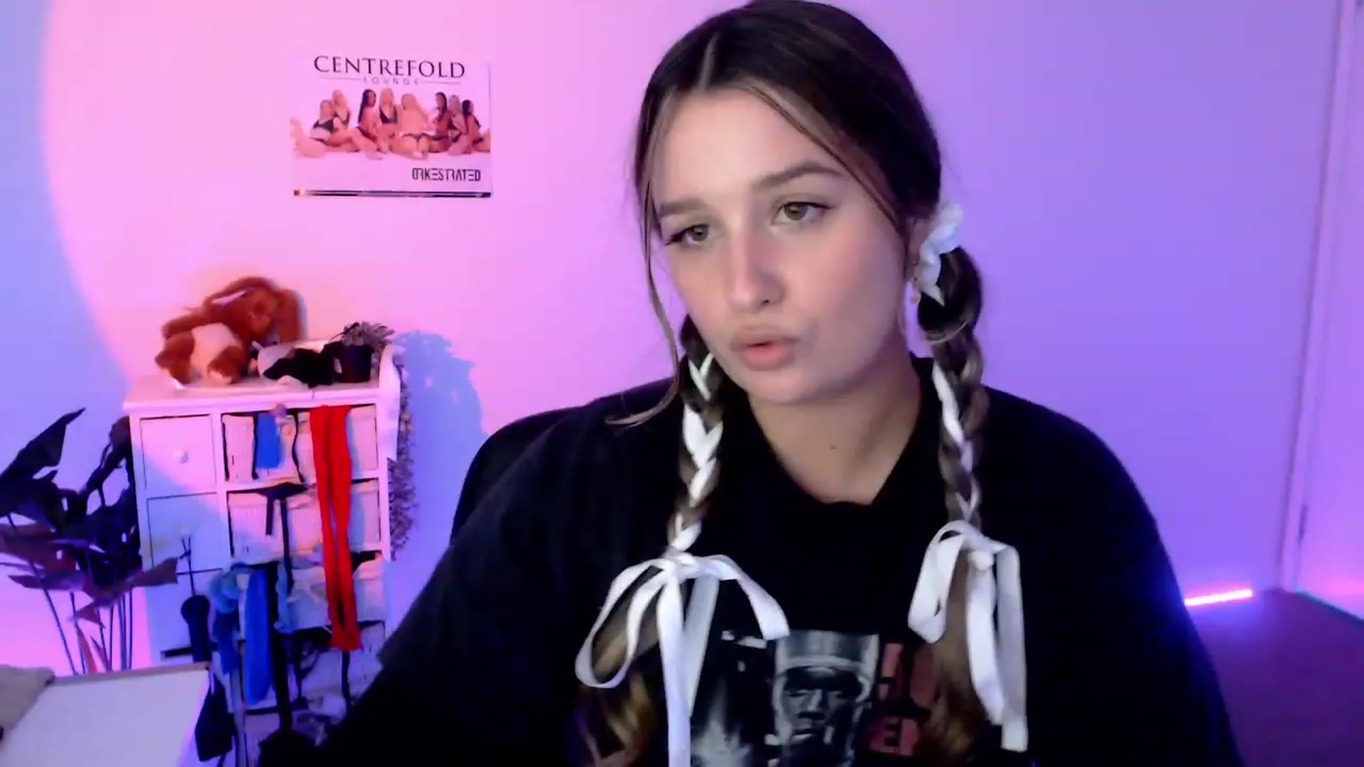 Gallery image thumbnail from StonksRoom's myfreecams stream on, 11/12/2023, 09:58 image 10 of 20