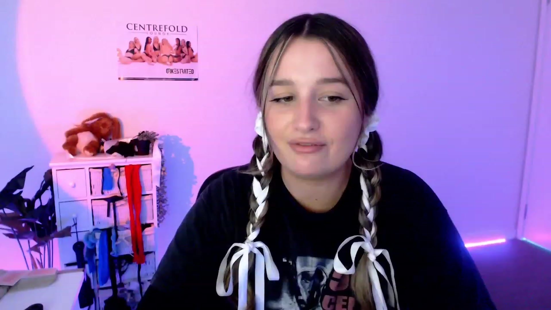 Gallery image thumbnail from StonksRoom's myfreecams stream on, 11/12/2023, 09:58 image 4 of 20