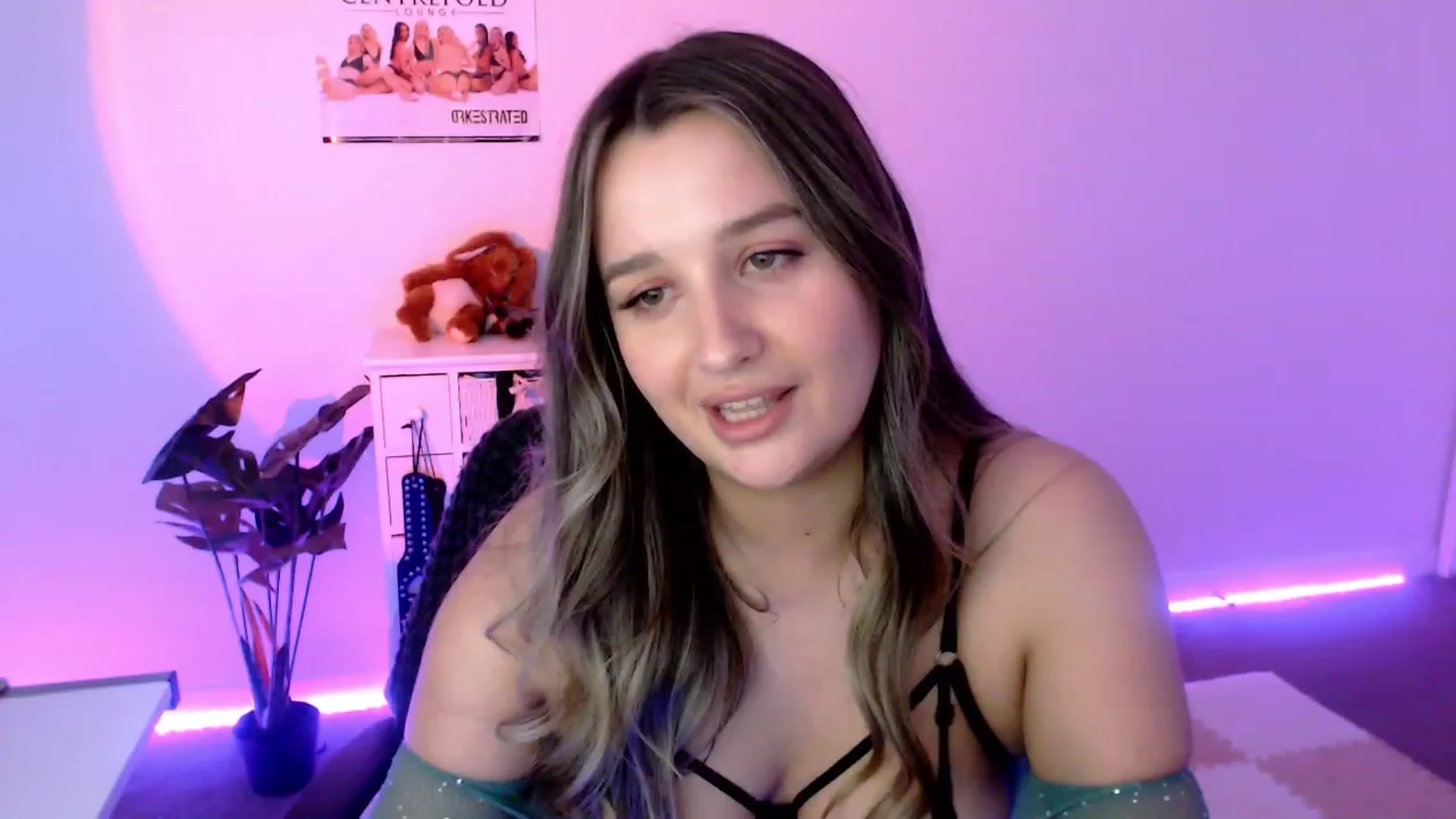 Gallery image thumbnail from StonksRoom's myfreecams stream on, 11/17/2023, 11:30 image 2 of 20