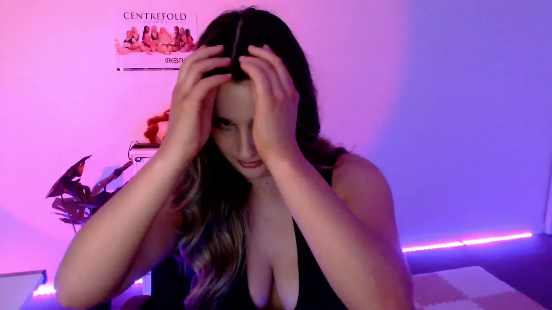 Gallery image thumbnail from StonksRoom's myfreecams stream on, 11/18/2023, 09:11 image 15 of 20